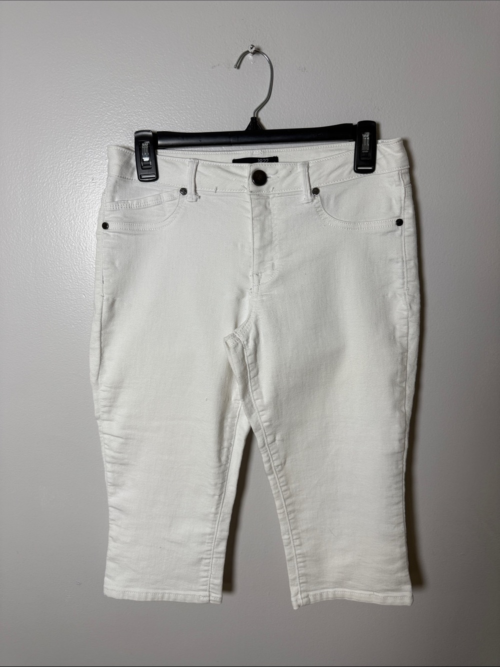 1822 Denim White Capri / Bermuda Short Bottoms Size 10